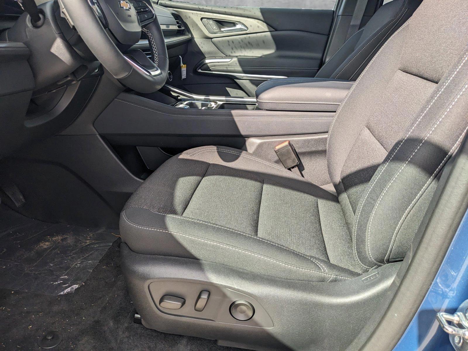 2025 Chevrolet Traverse Vehicle Photo in MIAMI, FL 33172-3015