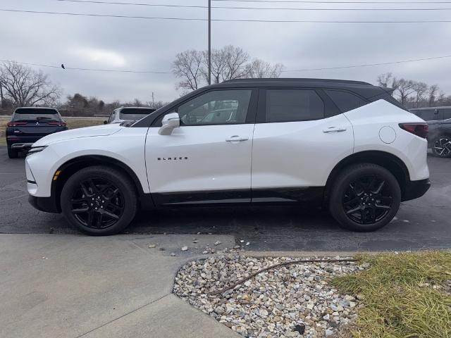 2025 Chevrolet Blazer Vehicle Photo in MANHATTAN, KS 66502-5036