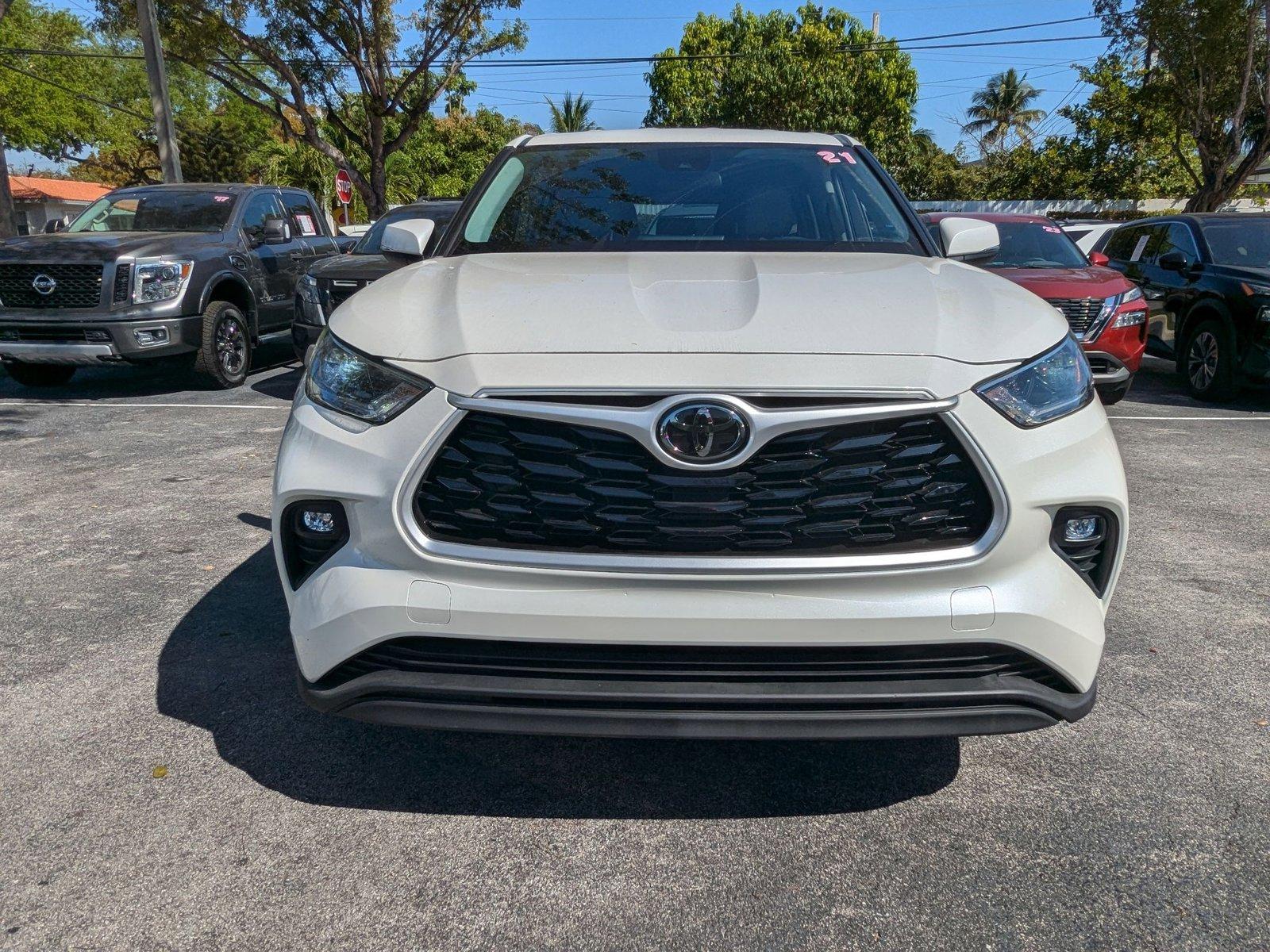 2021 Toyota Highlander Vehicle Photo in Miami, FL 33135