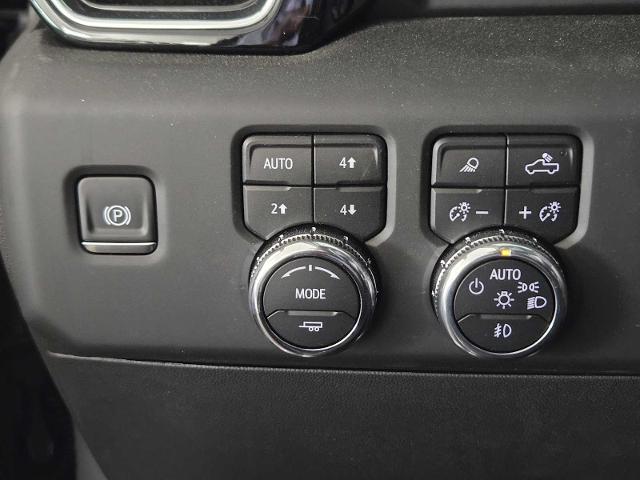 2025 GMC Sierra 1500 Vehicle Photo in DALLAS, TX 75209-3016