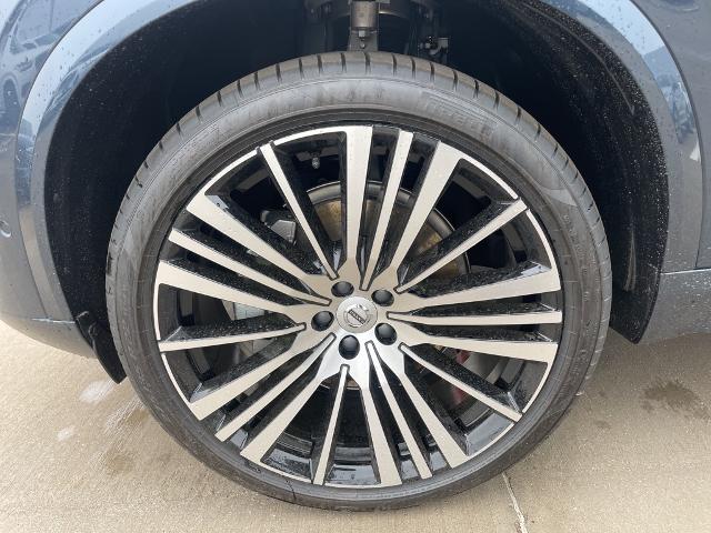 2025 Volvo XC90 Vehicle Photo in Grapevine, TX 76051