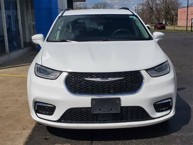 Used 2022 Chrysler Pacifica Touring L with VIN 2C4RC1BG2NR176270 for sale in Albion, MI