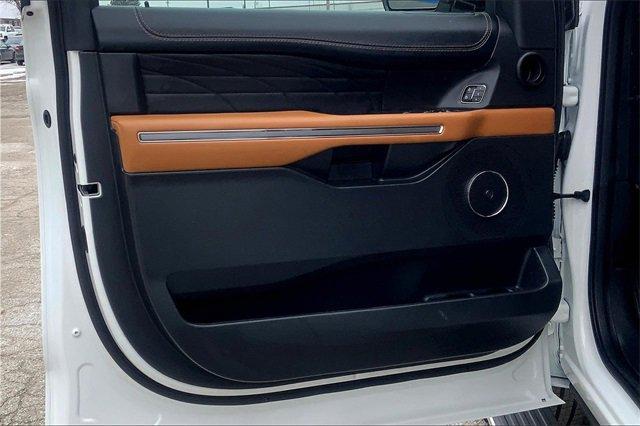 2024 Ford Expedition Vehicle Photo in TOPEKA, KS 66609-0000