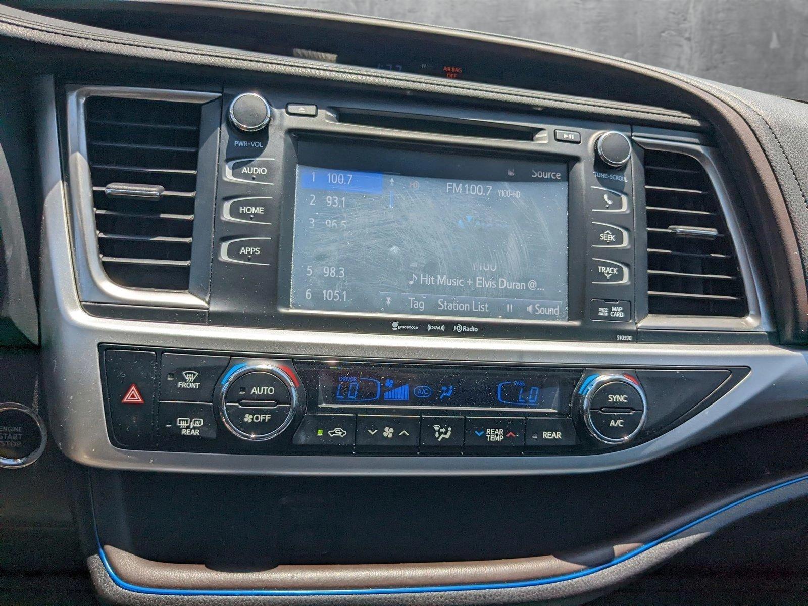 2019 Toyota Highlander Vehicle Photo in Davie, FL 33331