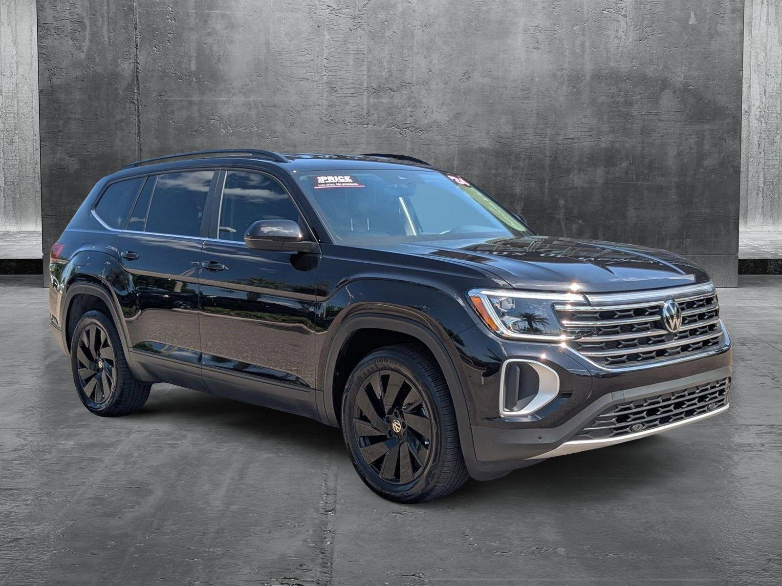 2024 Volkswagen Atlas Vehicle Photo in Wesley Chapel, FL 33544