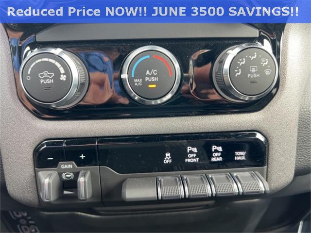 2025 Ram 1500 Vehicle Photo in GREEN BAY, WI 54304-5303