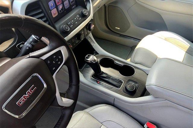 2017 GMC Acadia Vehicle Photo in TOPEKA, KS 66609-0000