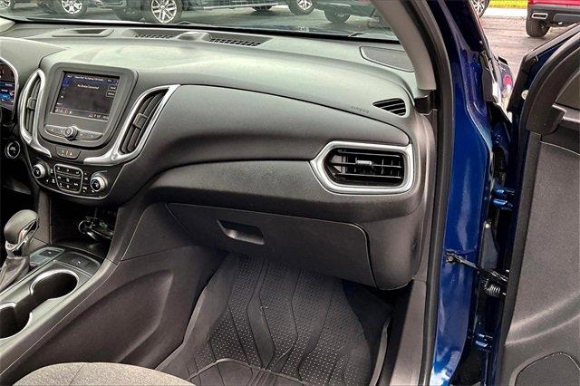 2022 Chevrolet Equinox Vehicle Photo in TOPEKA, KS 66609-0000