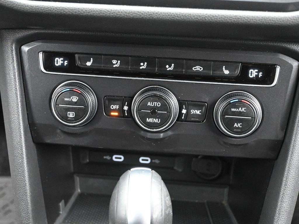 2021 Volkswagen Tiguan Vehicle Photo in Marion, IA 52302
