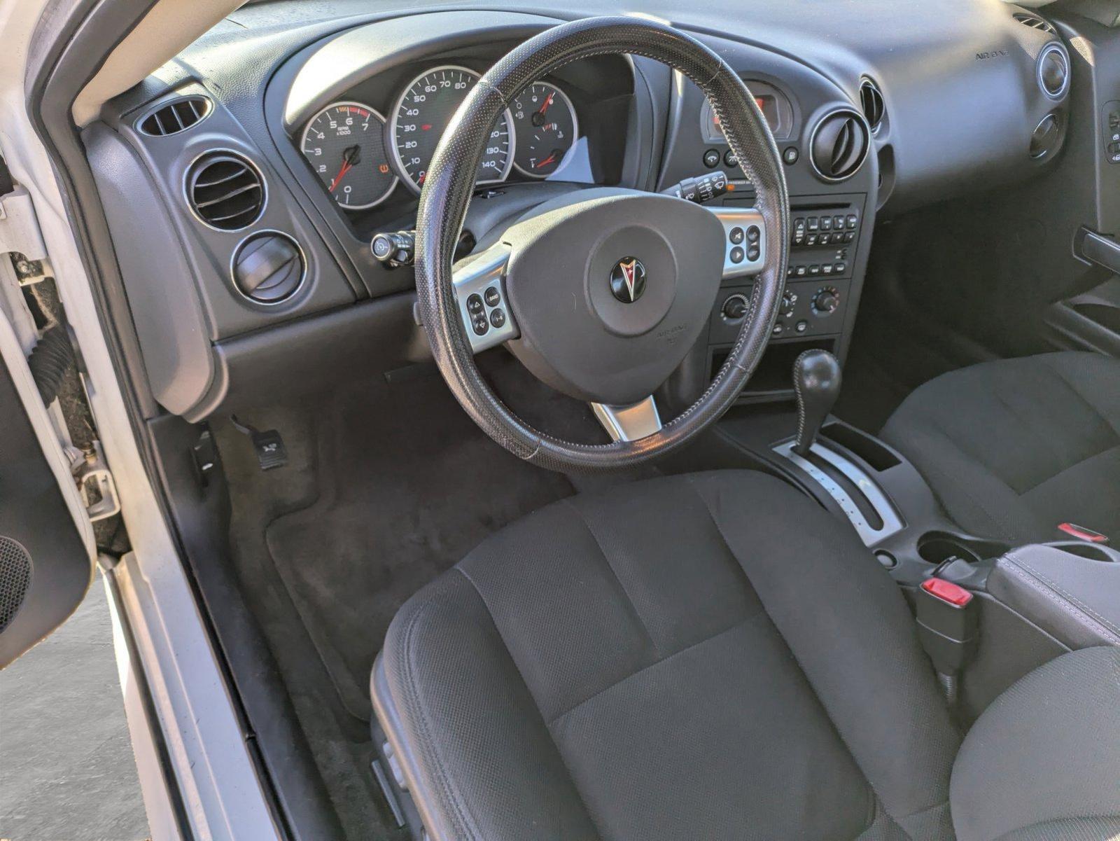 2008 Pontiac Grand Prix Vehicle Photo in Spokane Valley, WA 99212