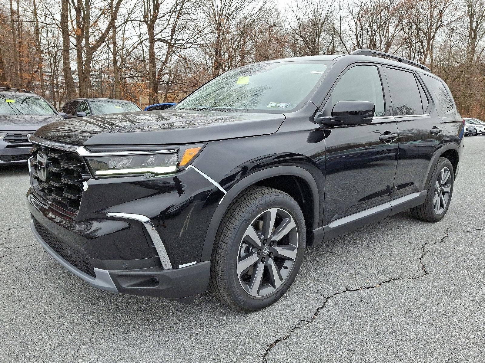 2025 Honda Pilot Vehicle Photo in Harrisburg, PA 17111