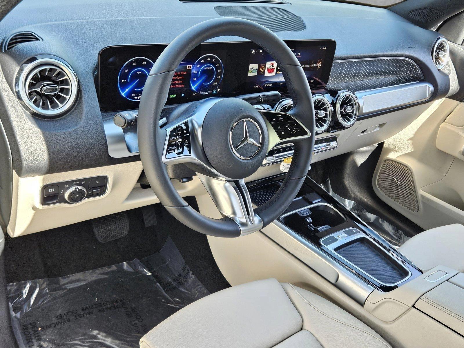 2024 Mercedes-Benz EQB Vehicle Photo in Pembroke Pines , FL 33027