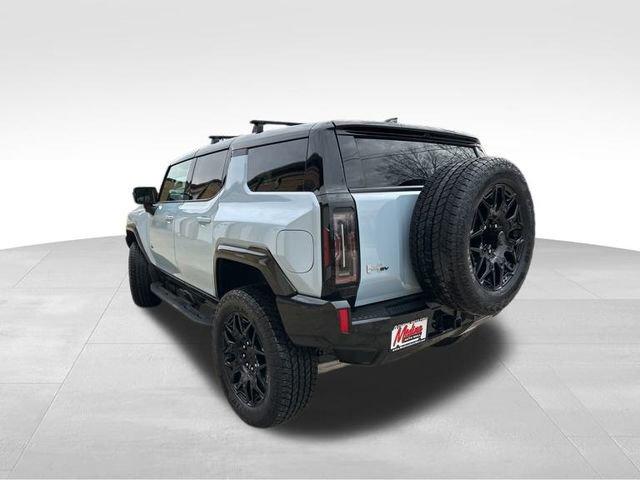 2025 GMC HUMMER EV SUV Vehicle Photo in MEDINA, OH 44256-9631