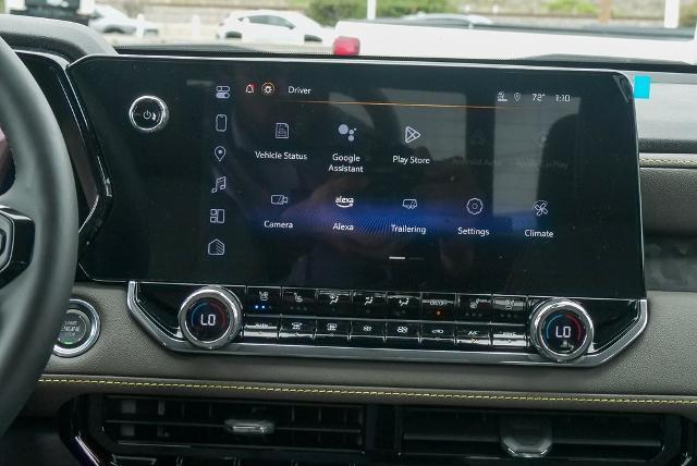 2025 Chevrolet Colorado Vehicle Photo in VENTURA, CA 93003-8585