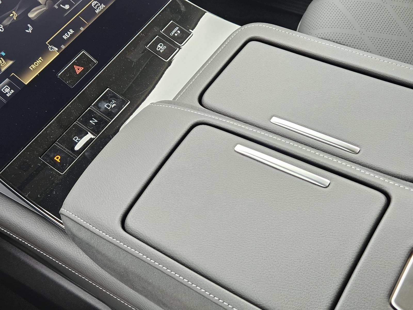 2025 INFINITI QX80 Vehicle Photo in Fort Worth, TX 76132