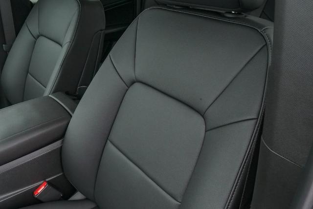 2025 Chevrolet Colorado Vehicle Photo in VENTURA, CA 93003-8585