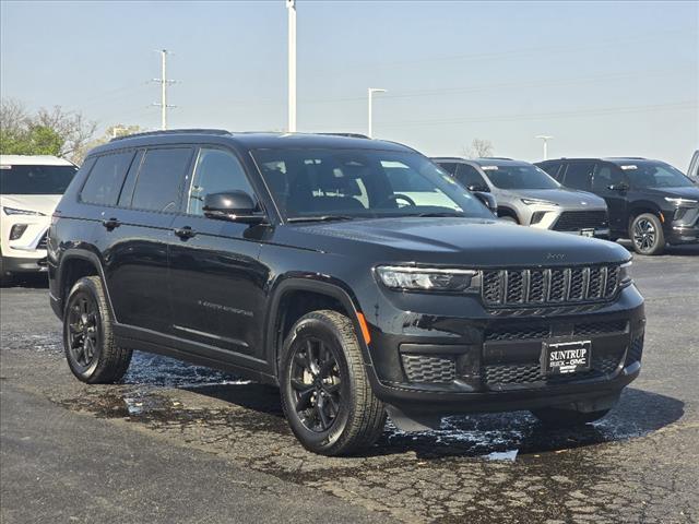 Used 2024 Jeep Grand Cherokee L Altitude with VIN 1C4RJKAG9R8549075 for sale in Saint Peters, MO