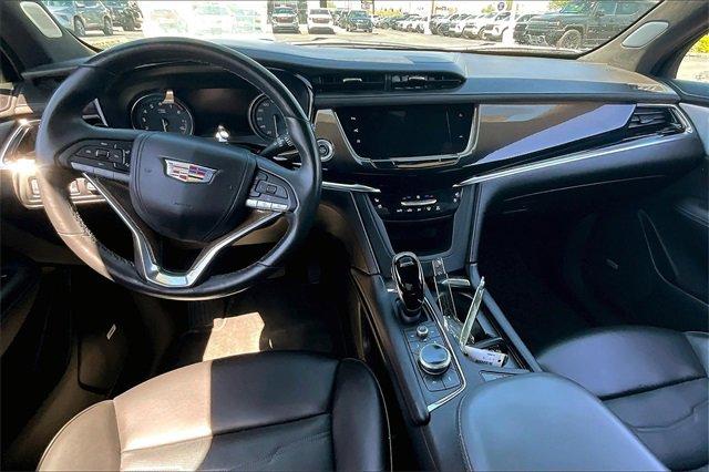 2022 Cadillac XT6 Vehicle Photo in TOPEKA, KS 66609-0000