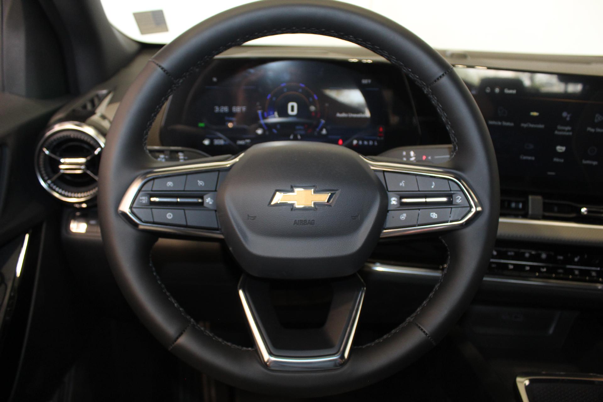 2025 Chevrolet Equinox Vehicle Photo in NORTHAMPTON, MA 01060-1120