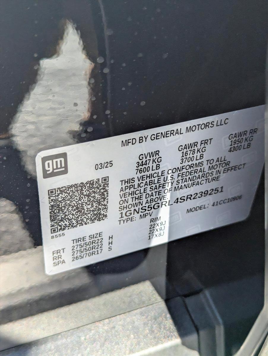 2025 Chevrolet Suburban Vehicle Photo in PEMBROKE PINES, FL 33024-6534