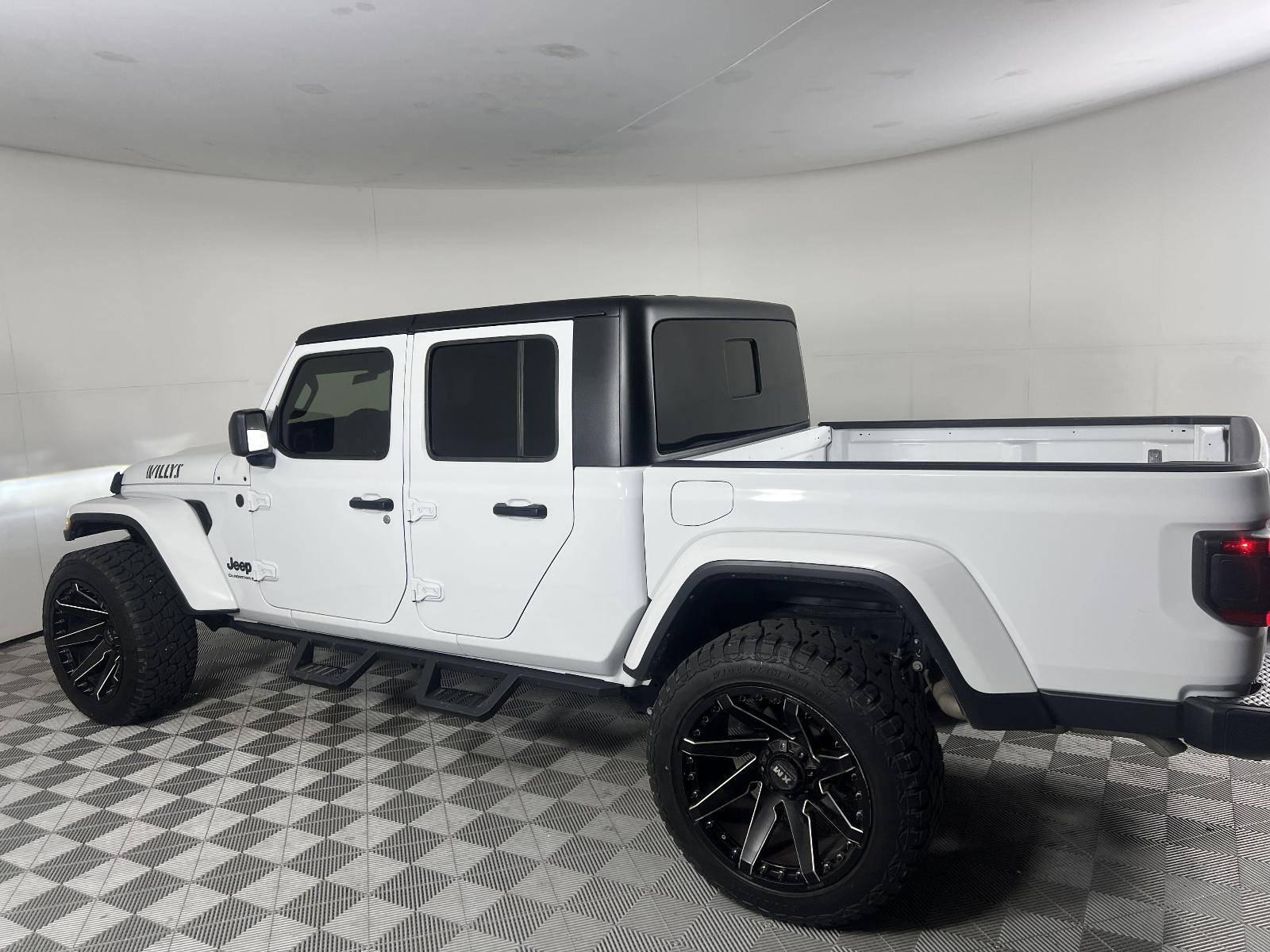 2024 Jeep Gladiator Vehicle Photo in GEORGETOWN, TX 78626-7508