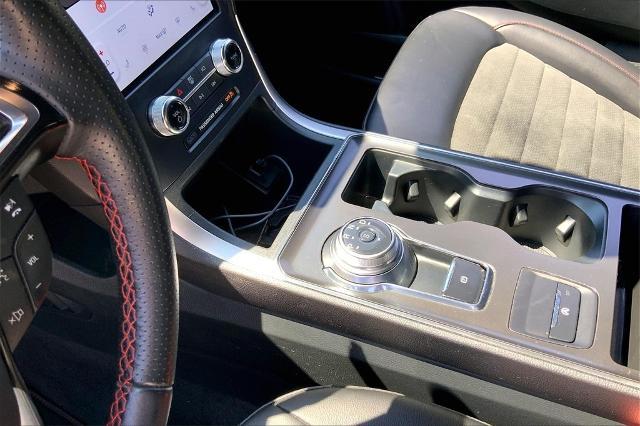 2024 Ford Edge Vehicle Photo in Kansas City, MO 64114