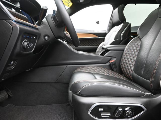 2023 Jeep Grand Cherokee 4xe Vehicle Photo in Cedar Rapids, IA 52402