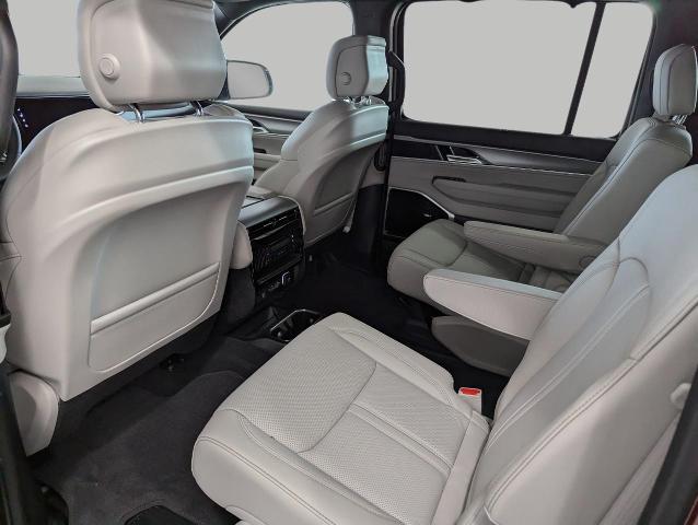 2025 Jeep Wagoneer Vehicle Photo in Oshkosh, WI 54901