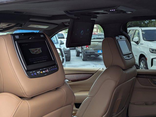 2017 Cadillac Escalade ESV Vehicle Photo in BRUNSWICK, GA 31525-1881