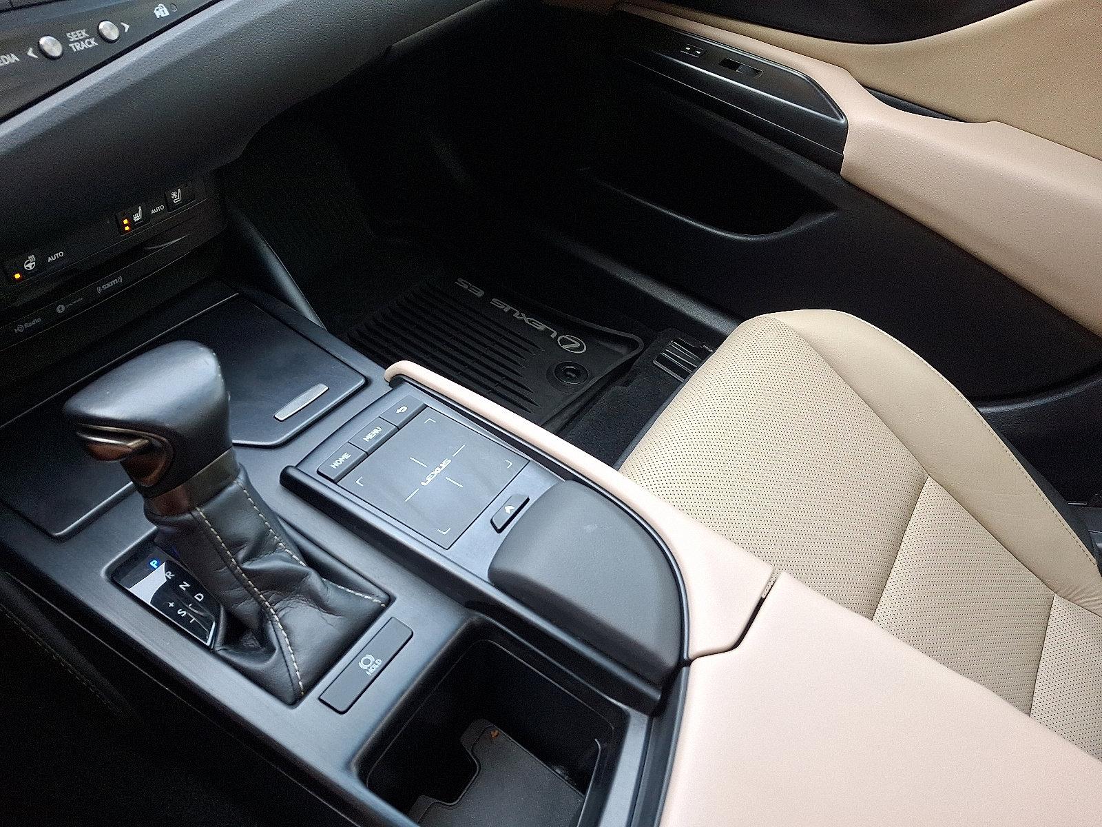 2019 Lexus ES 350 Vehicle Photo in Harrisburg, PA 17111