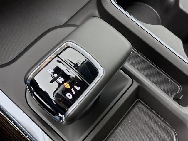 2025 GMC Sierra 1500 Vehicle Photo in PUYALLUP, WA 98371-4149