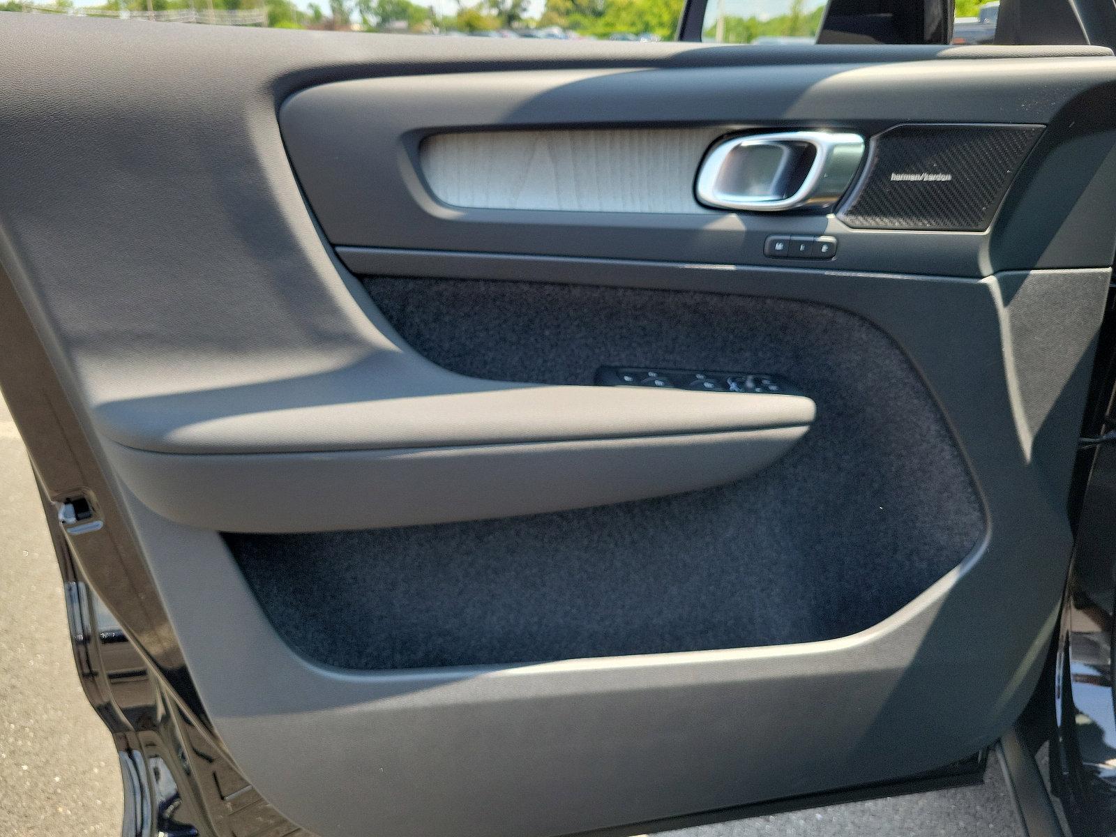 2024 Volvo XC40 Vehicle Photo in Trevose, PA 19053