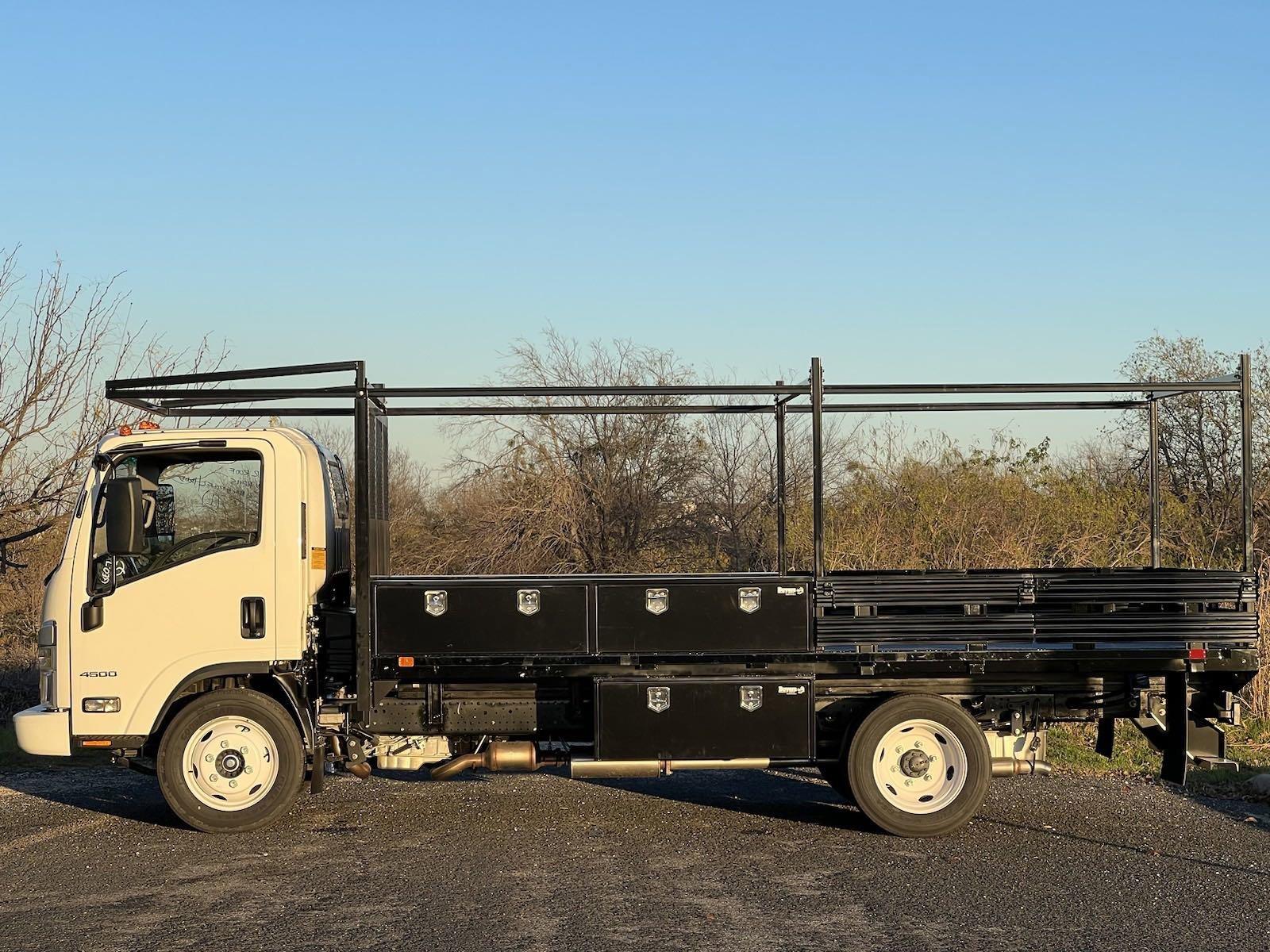 2024 Chevrolet Low Cab Forward 4500 Vehicle Photo in GEORGETOWN, TX 78626-7508