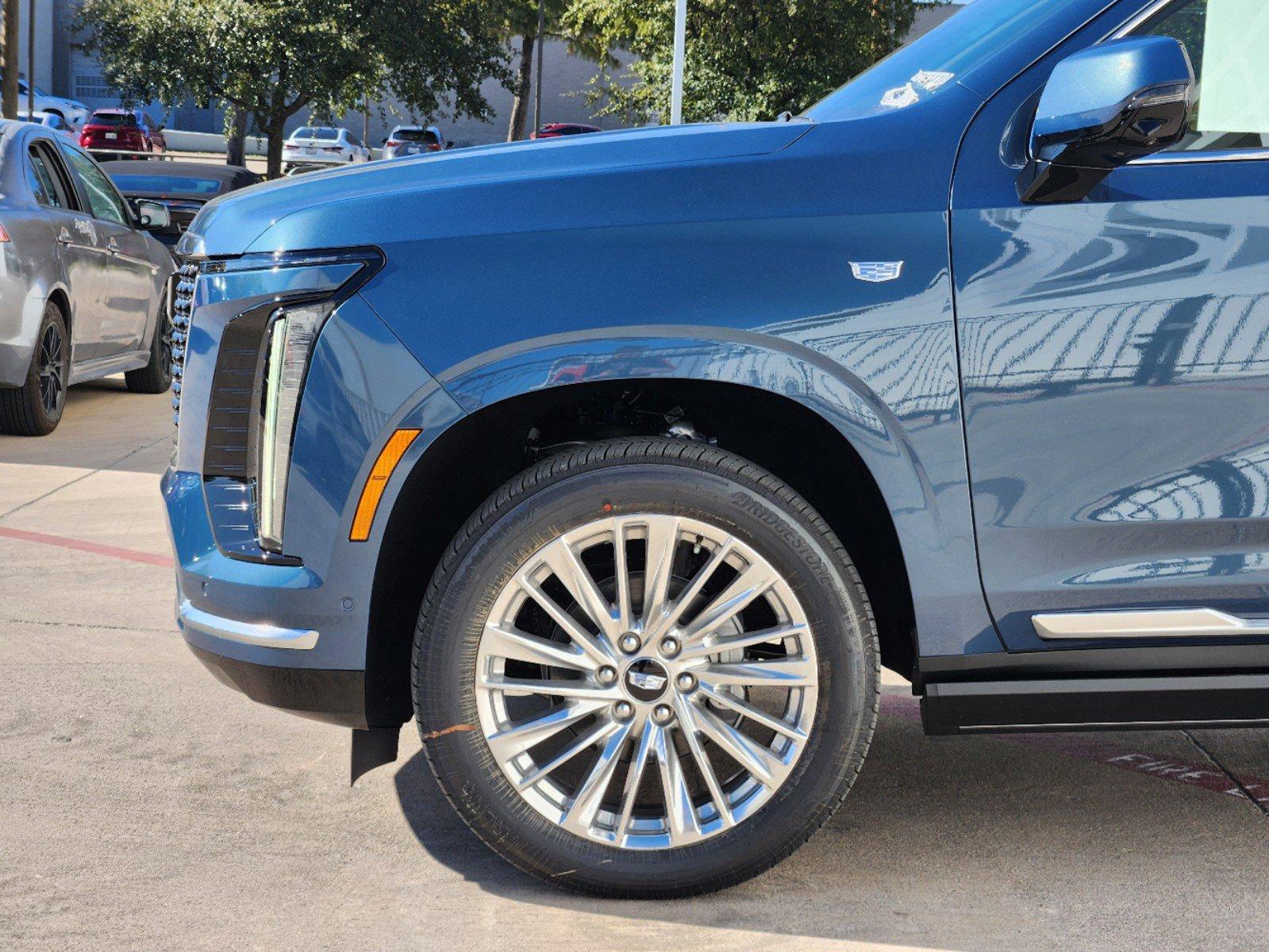 2025 Cadillac Escalade Vehicle Photo in GRAPEVINE, TX 76051-8302