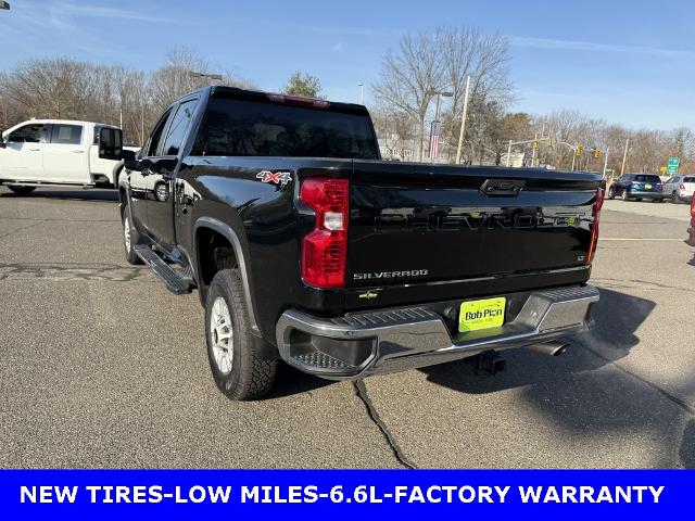 2024 Chevrolet Silverado 2500 HD Vehicle Photo in CHICOPEE, MA 01020-5001