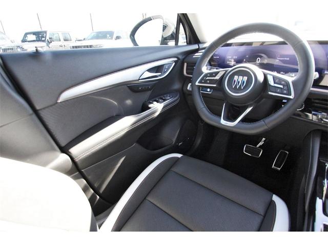 2025 Buick Envision Vehicle Photo in ROSENBERG, TX 77471-5675