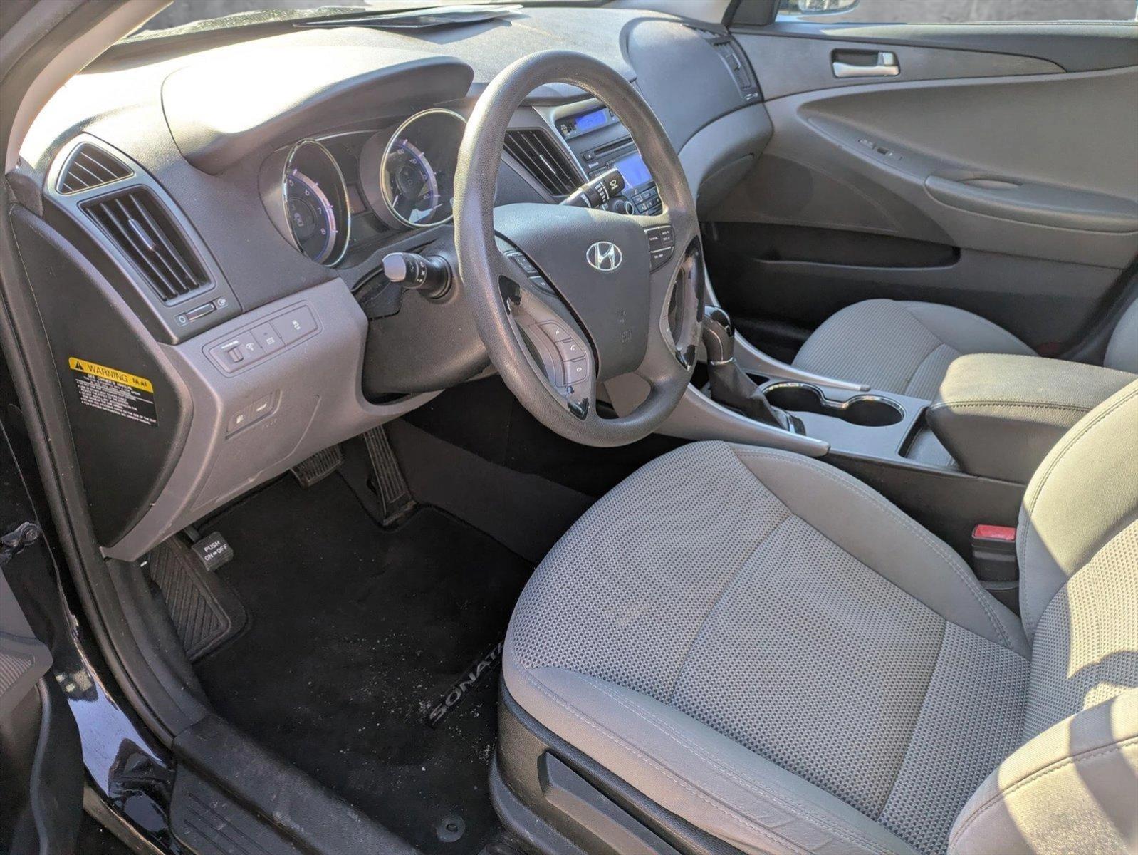 2013 Hyundai Sonata Vehicle Photo in LAUREL, MD 20707-4697
