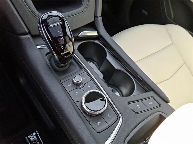 2025 Cadillac XT6 Vehicle Photo in ALLENTOWN, PA 18103-7399
