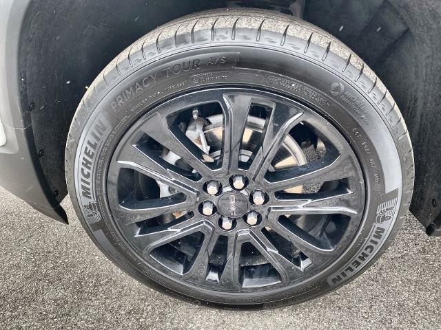 2022 GMC Acadia Vehicle Photo in WILLIAMSVILLE, NY 14221-2883