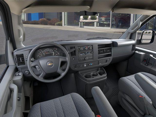 2025 Chevrolet Express Cargo 2500 Vehicle Photo in DANBURY, CT 06810-5034