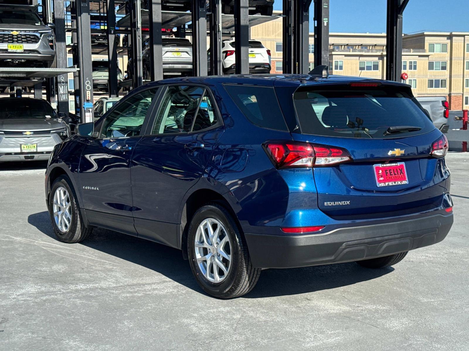 2022 Chevrolet Equinox Vehicle Photo in LOS ANGELES, CA 90007-3794