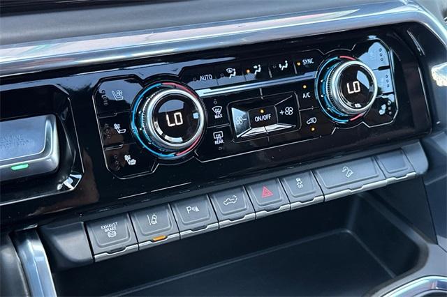 2024 GMC Sierra 2500 HD Vehicle Photo in ELK GROVE, CA 95757-8703
