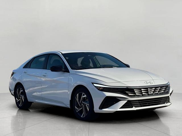2025 Hyundai ELANTRA Hybrid Vehicle Photo in Green Bay, WI 54304