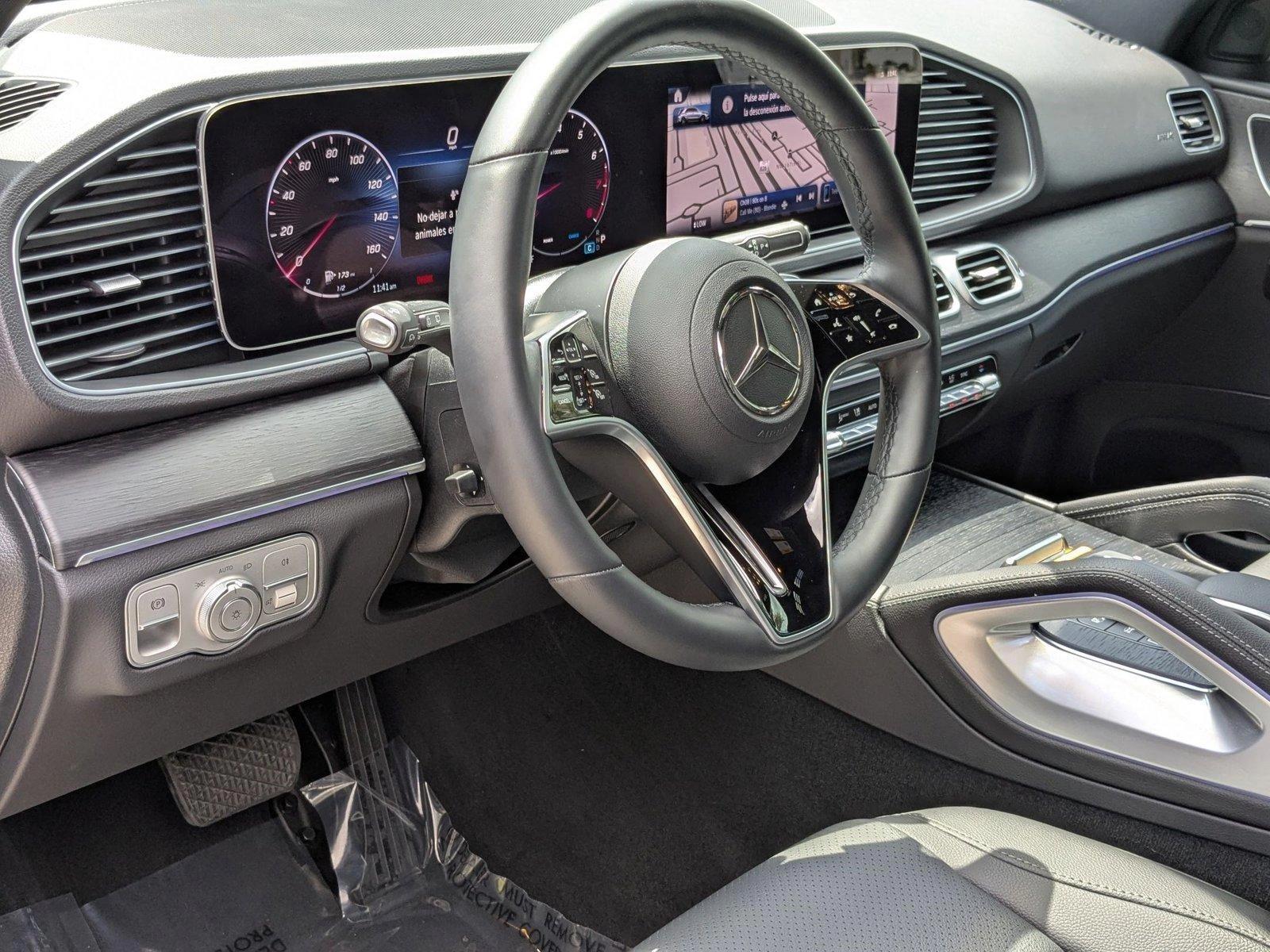 2025 Mercedes-Benz GLE Vehicle Photo in Miami, FL 33169