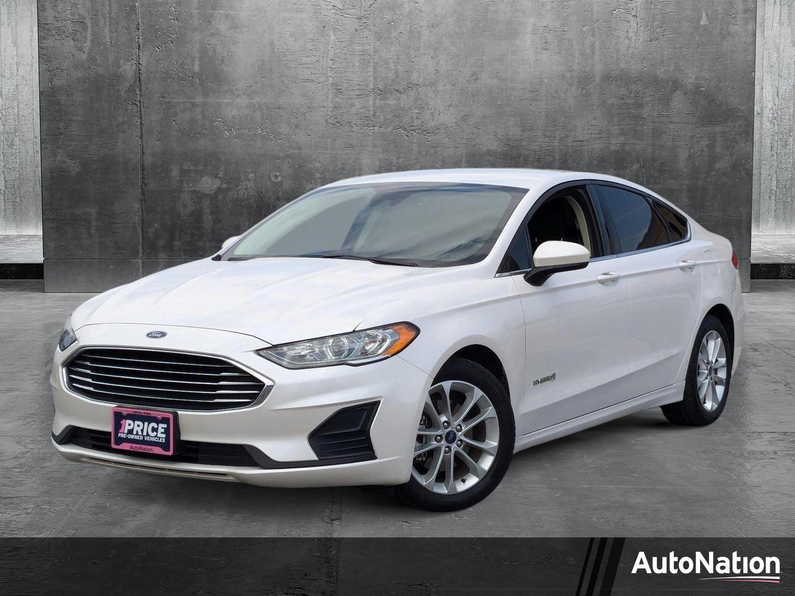 2019 Ford Fusion Hybrid Vehicle Photo in Valencia, CA 91355