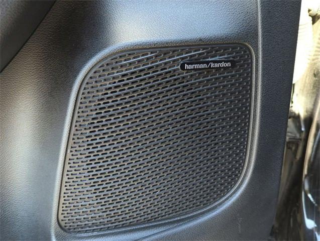 2019 Chrysler Pacifica Vehicle Photo in PASADENA, CA 91107-3803