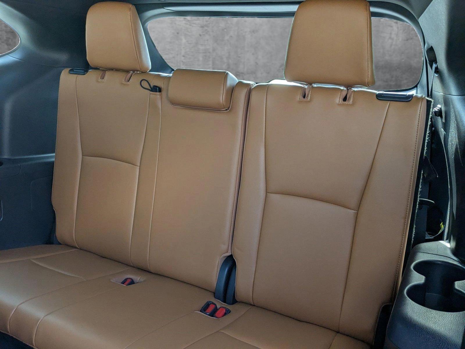 2021 Toyota Highlander Vehicle Photo in Clearwater, FL 33765