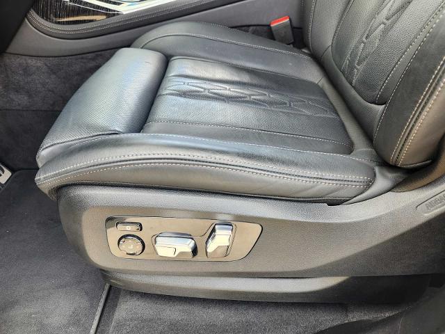 2025 BMW X7 M60i Vehicle Photo in PLANO, TX 75024