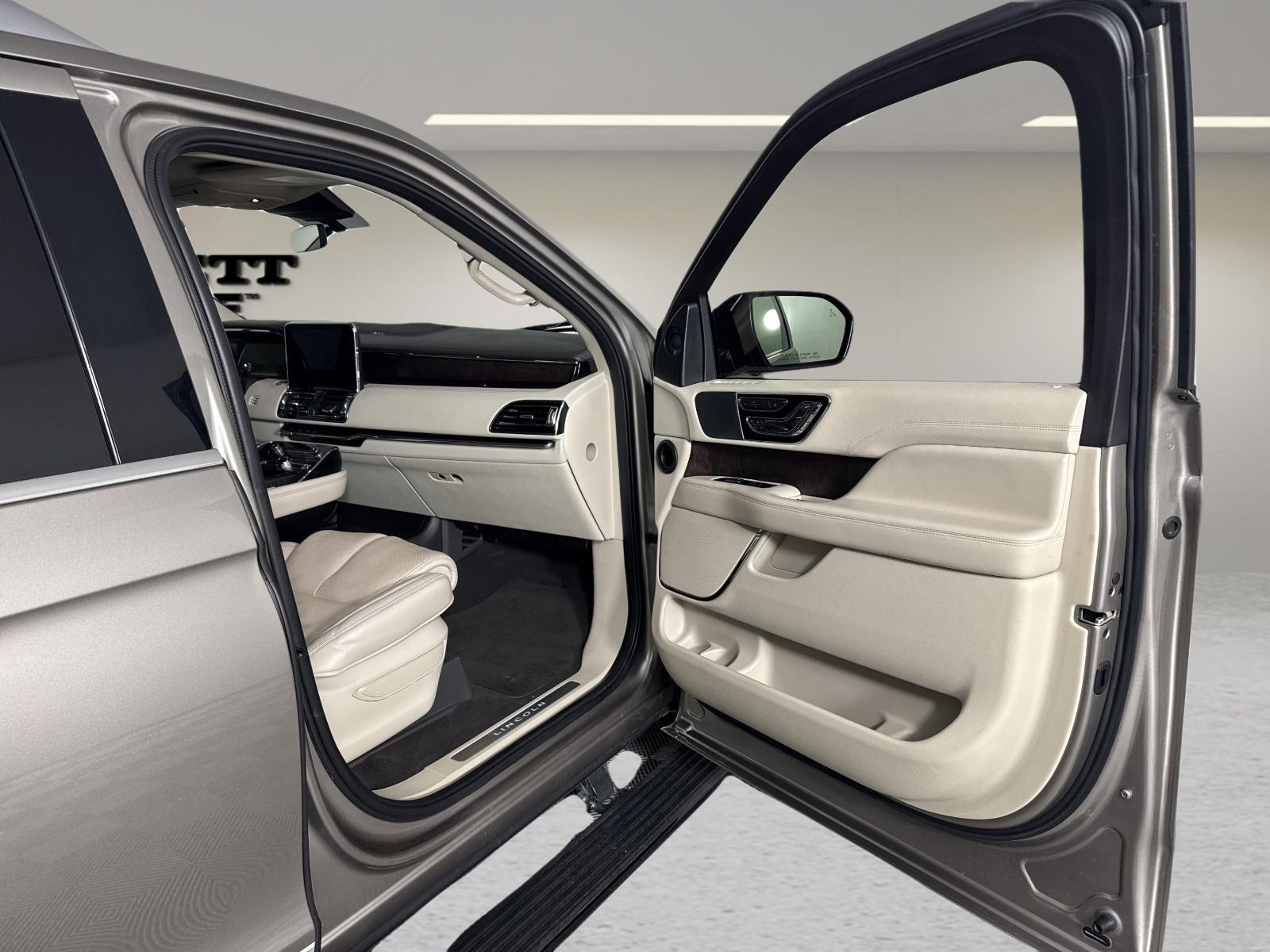 2019 Lincoln Navigator L Vehicle Photo in GEORGETOWN, TX 78626-7508