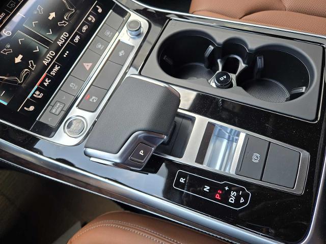 2025 Audi Q7 Vehicle Photo in SUGAR LAND, TX 77478